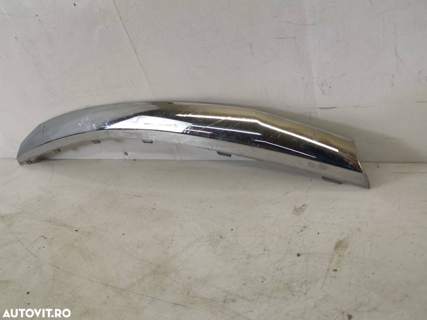 Ornament Grila Radiator Dacia  Sandero 1 generation [2008 - 2012] Orig - 3