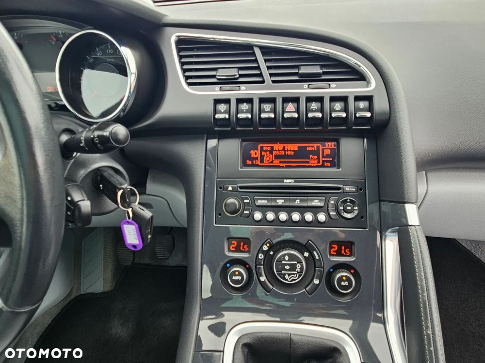 Peugeot 3008 155 THP Premium - 19