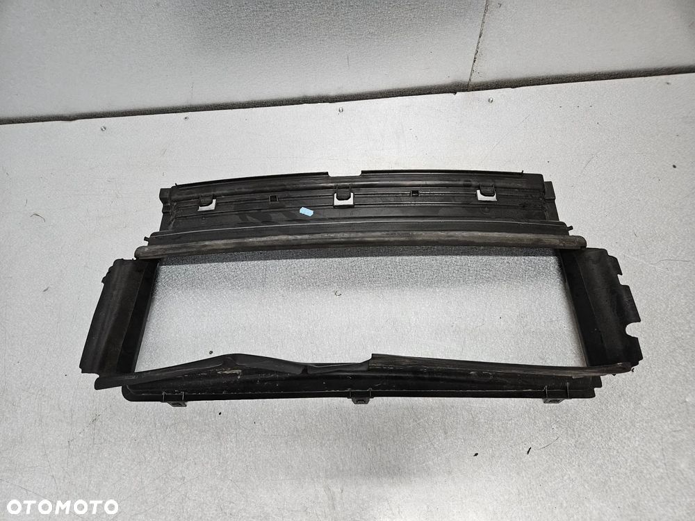 Volvo XC60 II 17- kierownica powietrza