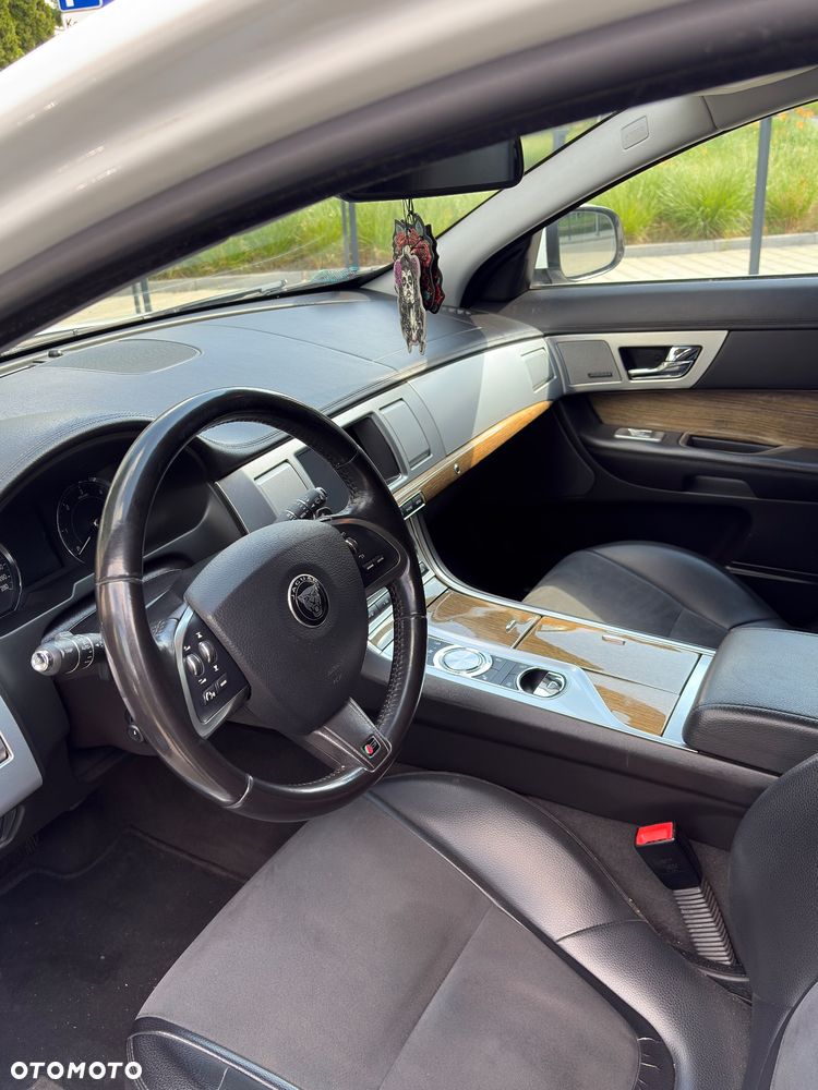 Jaguar XF 3.0 V6 D S Premium Luxury - 5