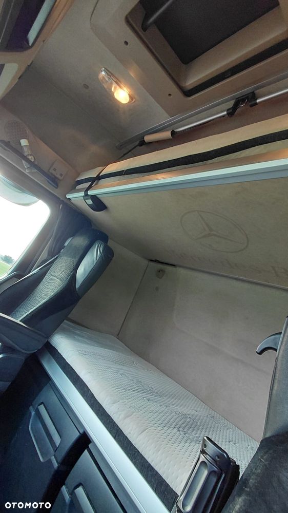 Mercedes-Benz 2545 - 12