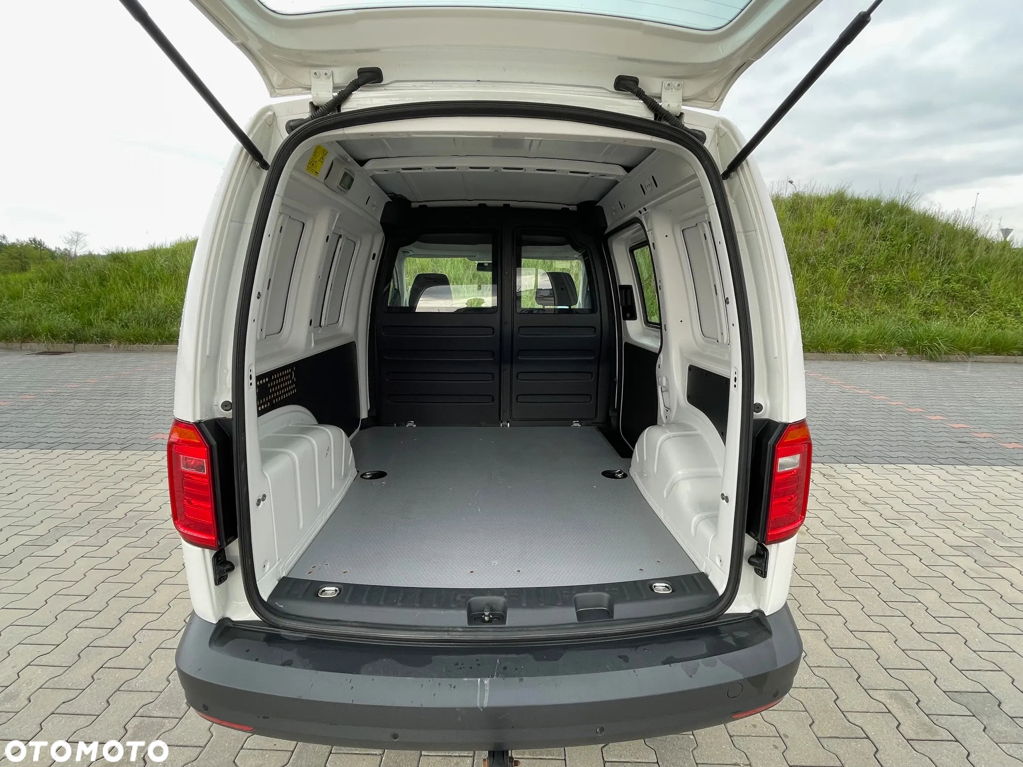 Volkswagen Caddy - 19