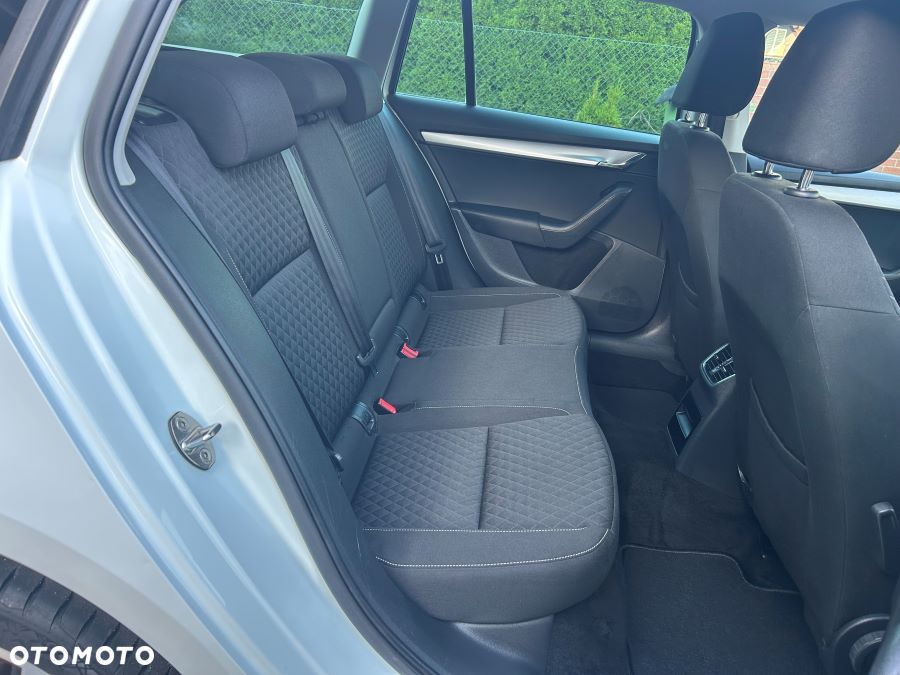 Skoda Octavia 2.0 TDI (Green tec) 4x4 Ambition - 20