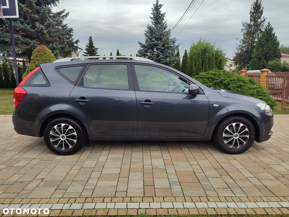 Kia Ceed 1.4 Comfort + - 5