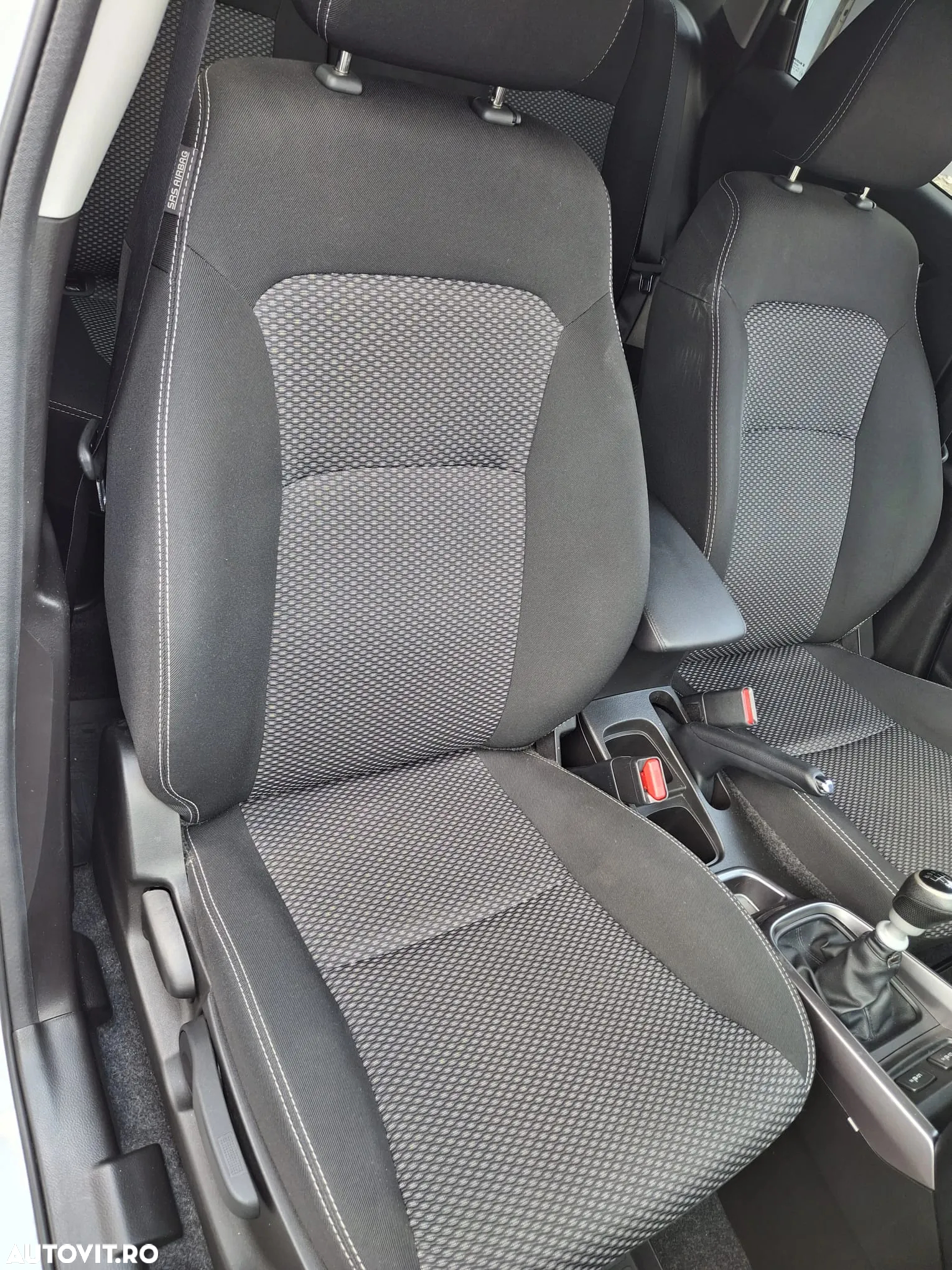 Suzuki Vitara 1.4 Boosterjet MHEV Passion - 31