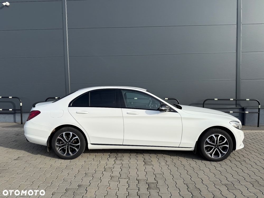 Mercedes-Benz Klasa C 300 7G-TRONIC - 7