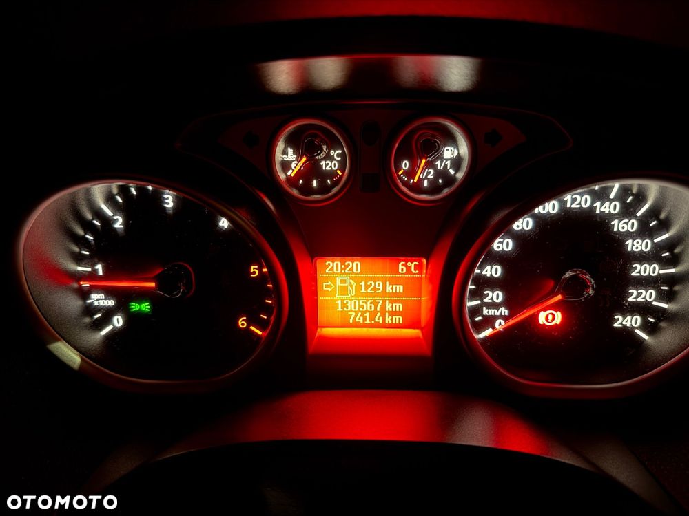 Ford Kuga 2.0 TDCi Titanium FWD - 26