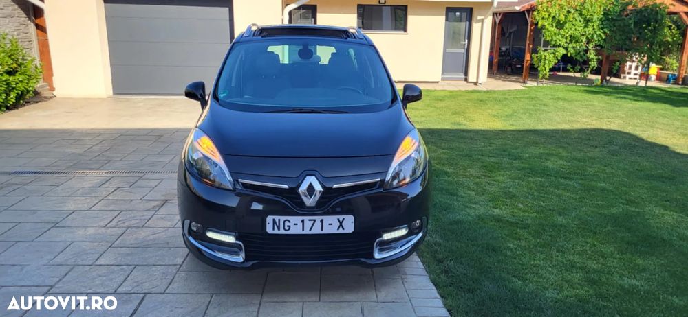 Renault Grand Scenic - 11
