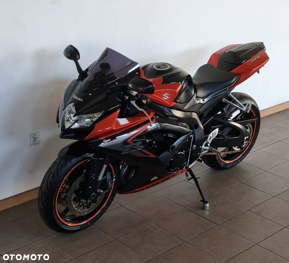 Suzuki GSX-R - 8