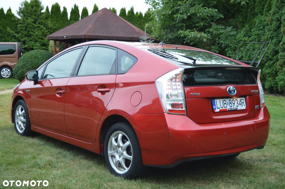 Toyota Prius 1.8 HSD Prestige - 4
