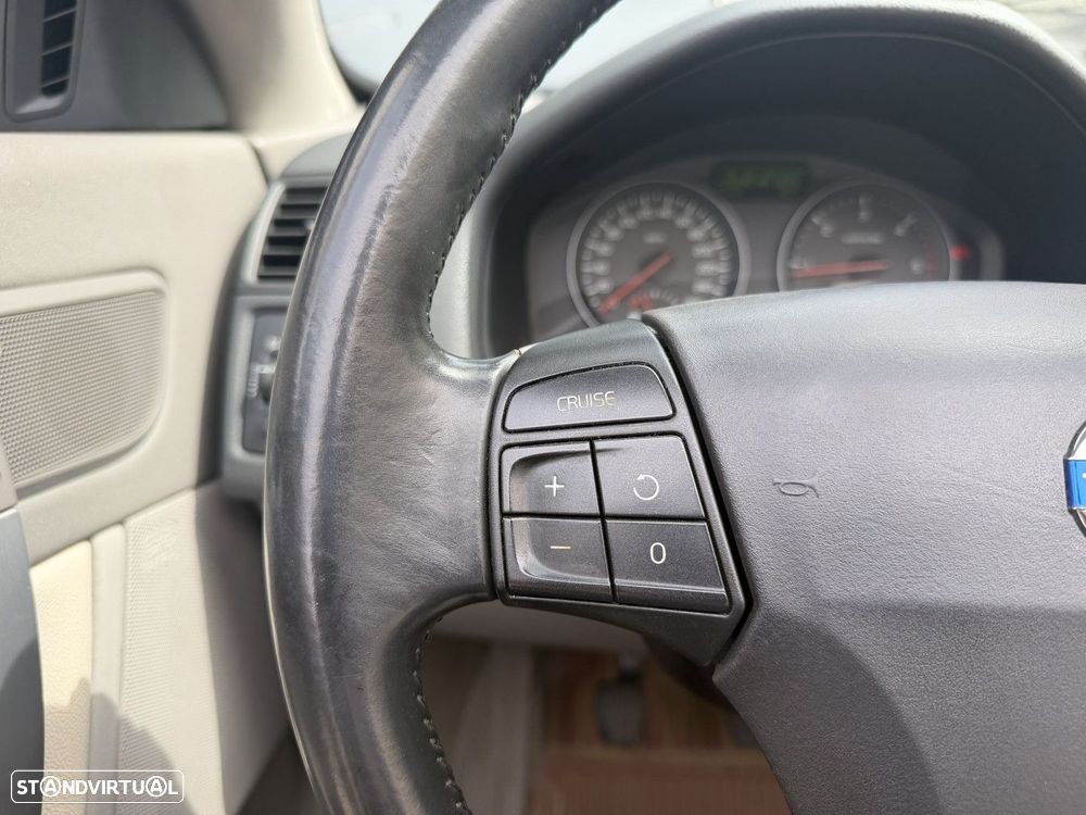 Volvo C70 2.0 D Momentum - 22