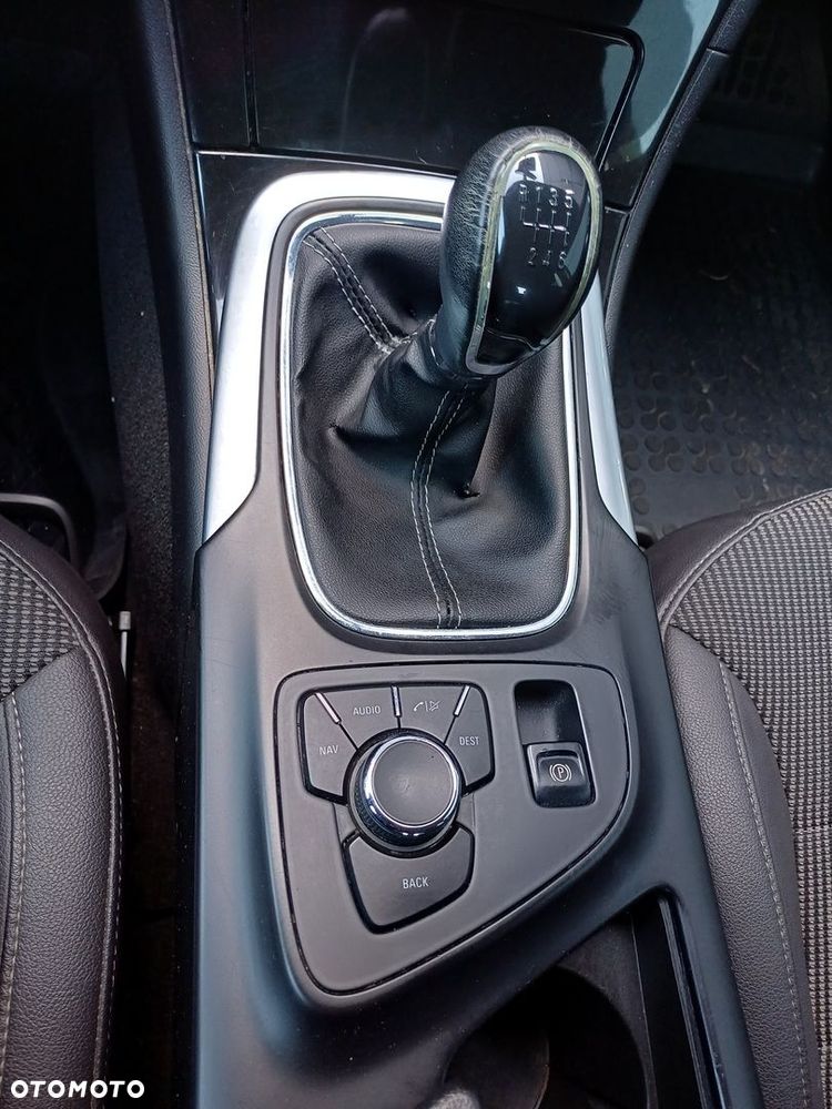 Opel Insignia - 13