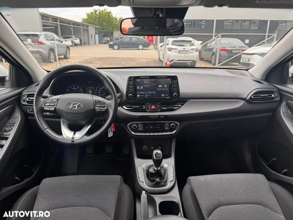 Hyundai i30 1.5 110CP M/T Highway - 12