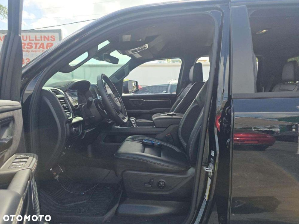 RAM 1500 - 9