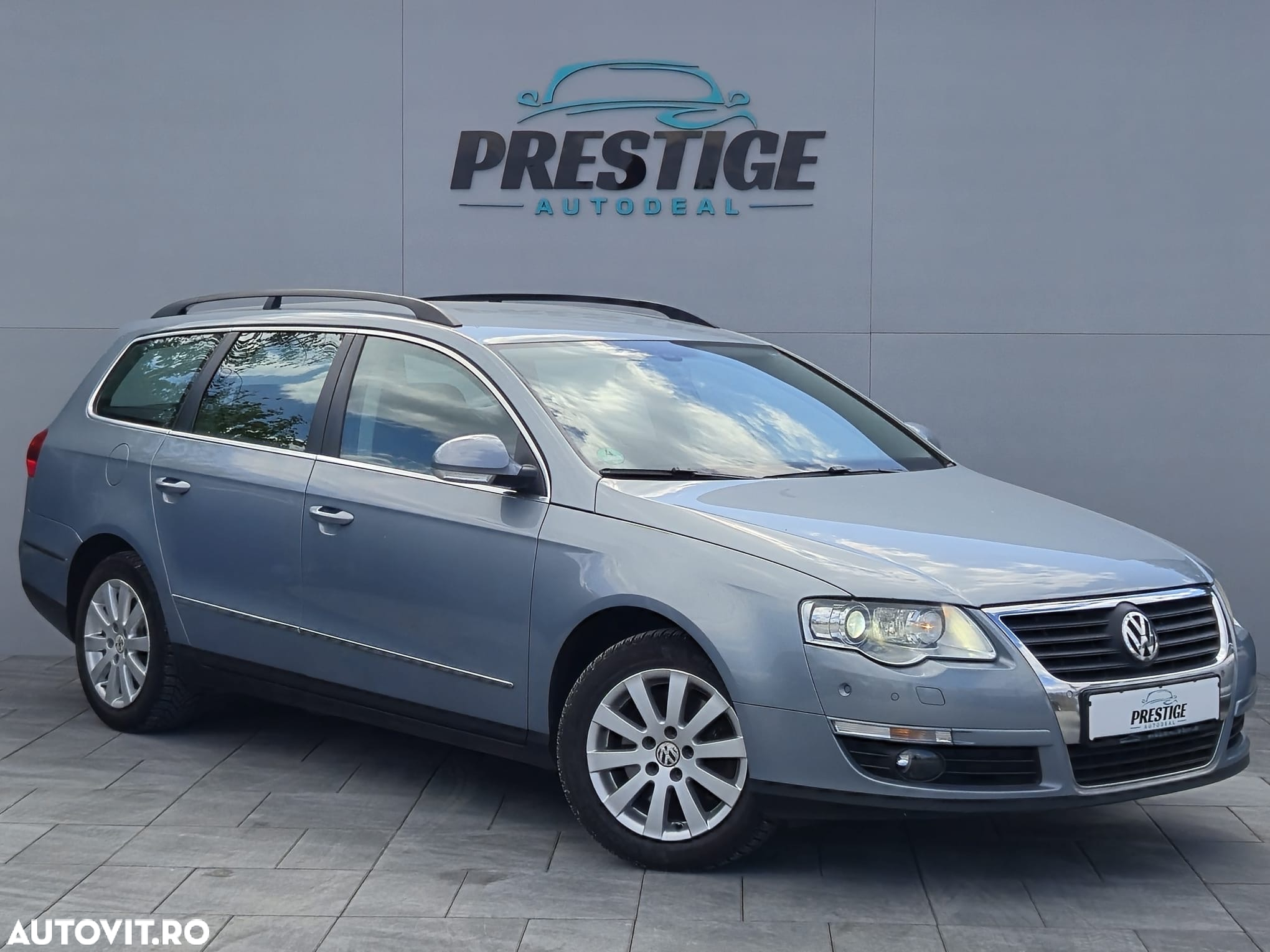Volkswagen Passat Variant 2.0 TDI Blue TDI DSG Comfortline - 2