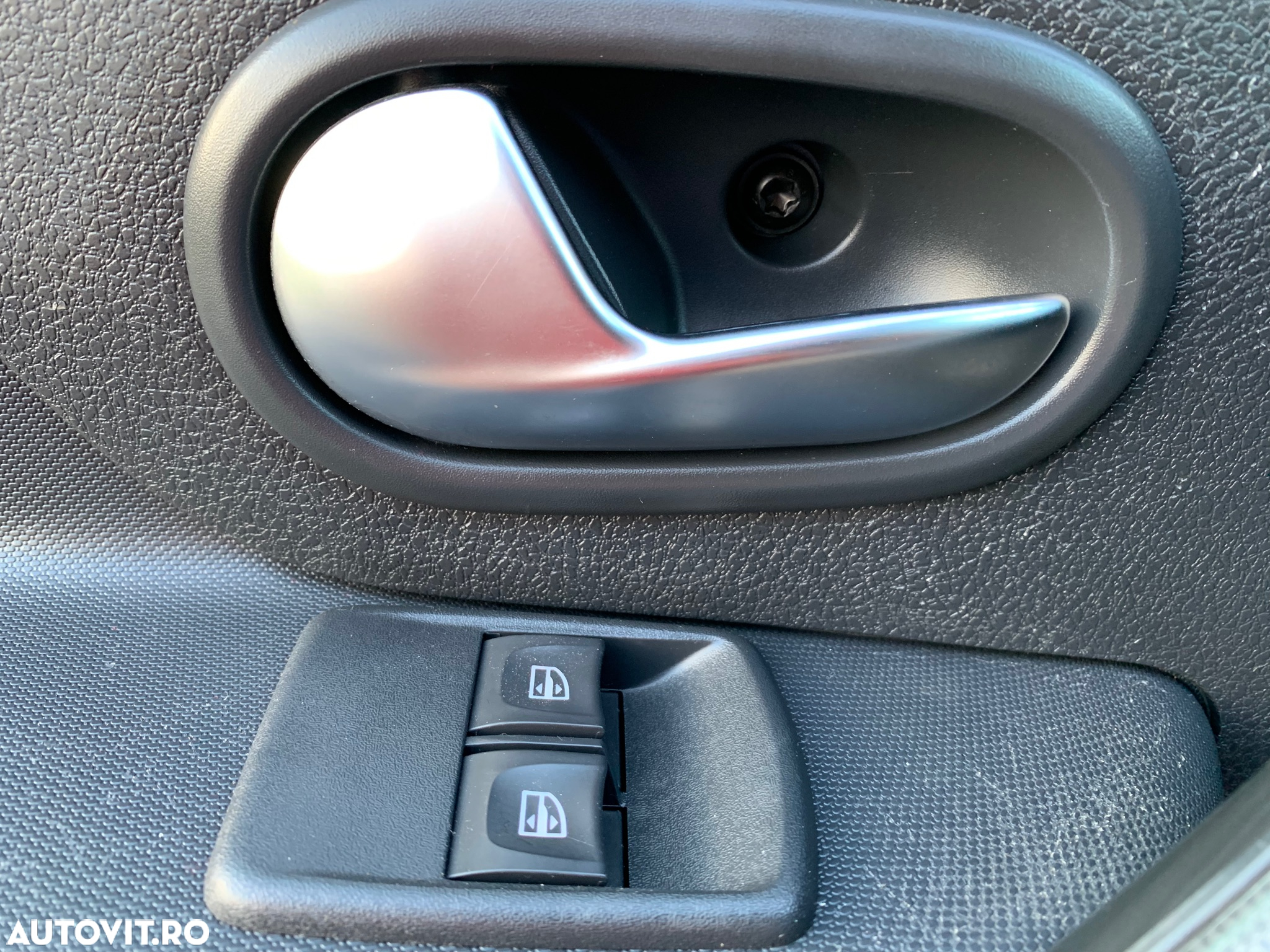 Dacia Logan MCV 0.9 TCe 90 CP Prestige - 30