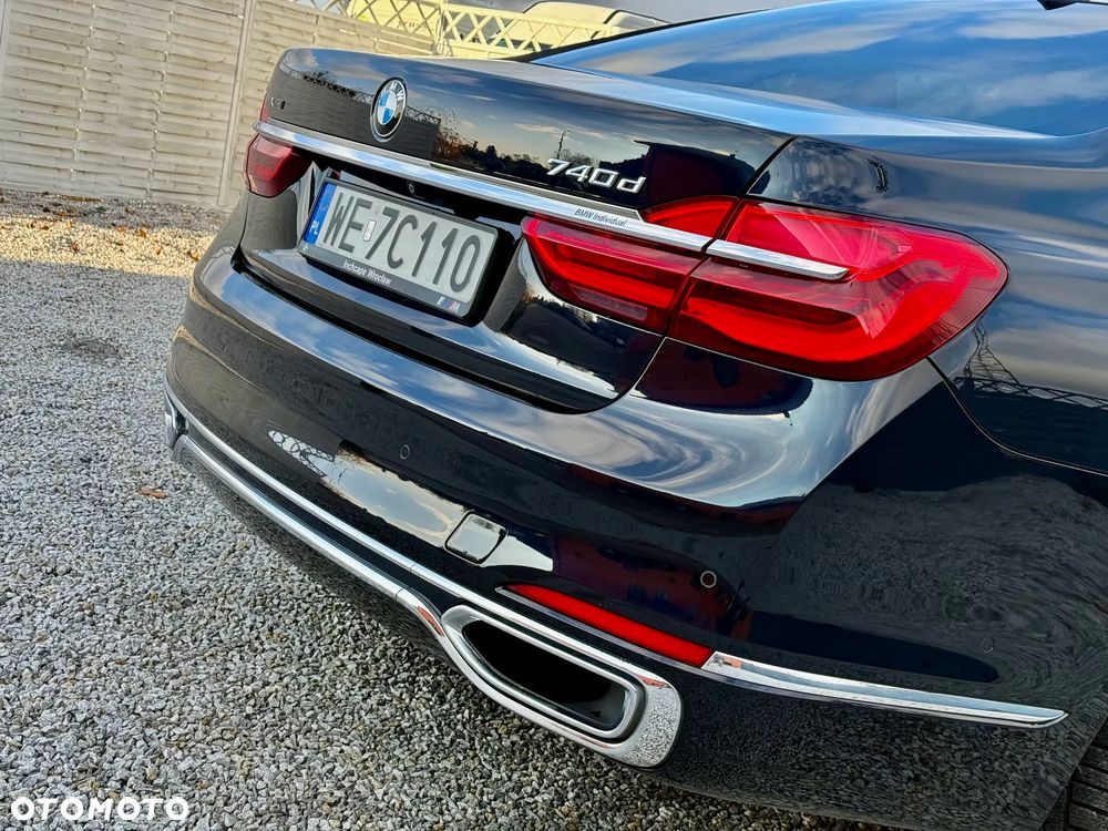 BMW Seria 7 740d xDrive - 32