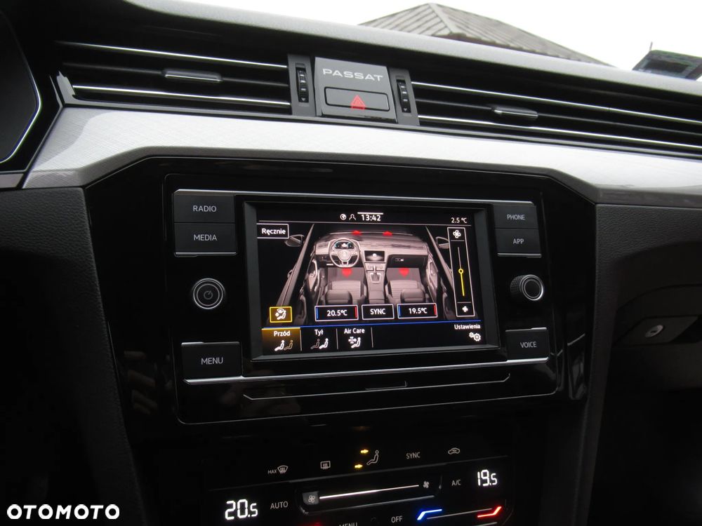 Volkswagen Passat 1.5 TSI EVO Business DSG - 34