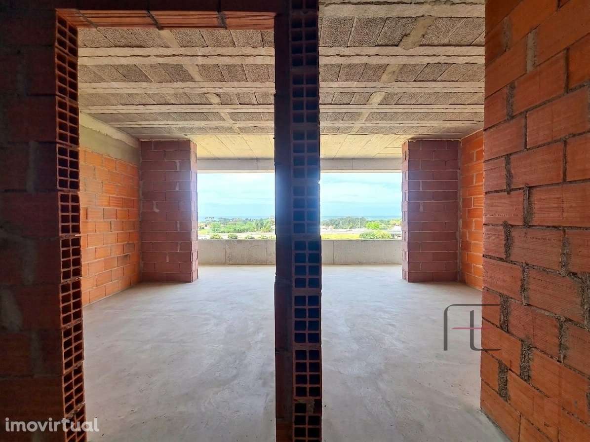 Apartamento T2,  Varanda, Vista Panorâmica em Condomínio Privado - Grande imagem: 4/7