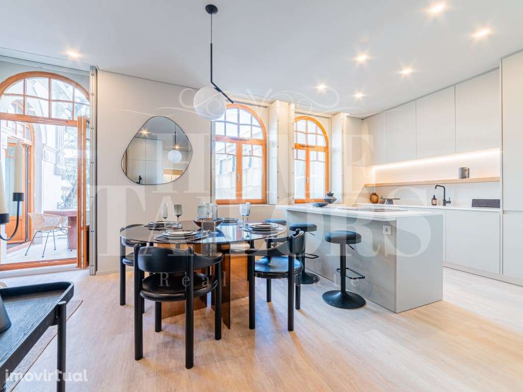 Apartamento T3 com espaçosa varanda estilo Pombalino - Av. da Liber... - Grande imagem: 5/29