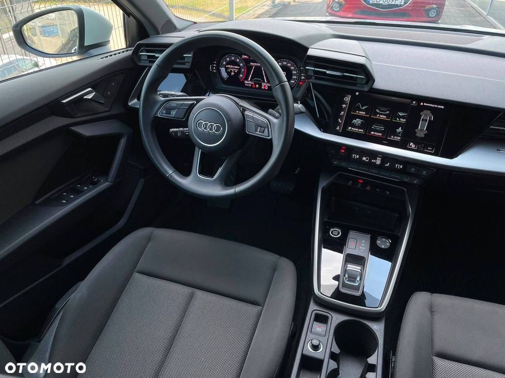 Audi A3 Sportback - 13