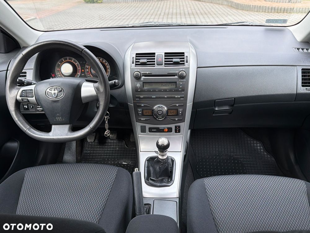 Toyota Corolla 1.6 Premium - 22