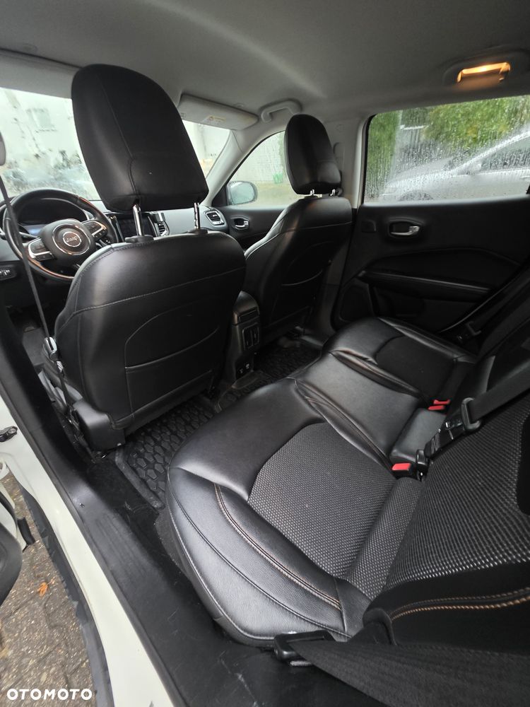 Jeep Compass - 9