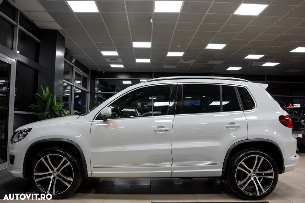 Volkswagen Tiguan 2.0 TDI DPF 4Motion BlueMotion Technology DSG Sport & Style - 39