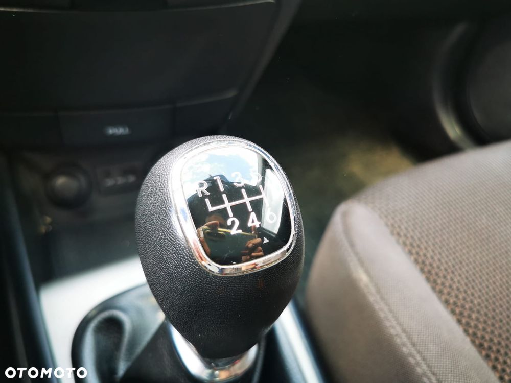 Hyundai i30 1.6 Comfort EU5 - 16