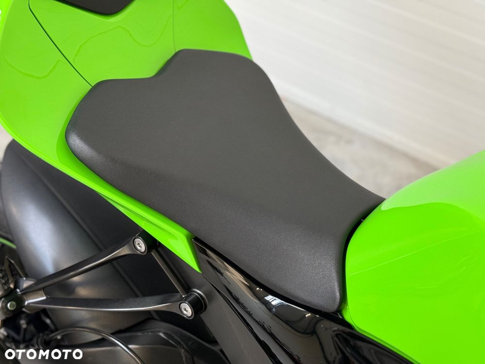 Kawasaki ZX - 17
