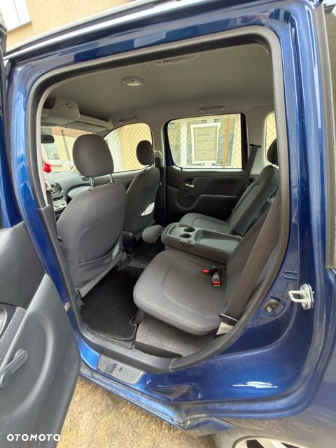 Toyota Yaris Verso 1.3 C - 12