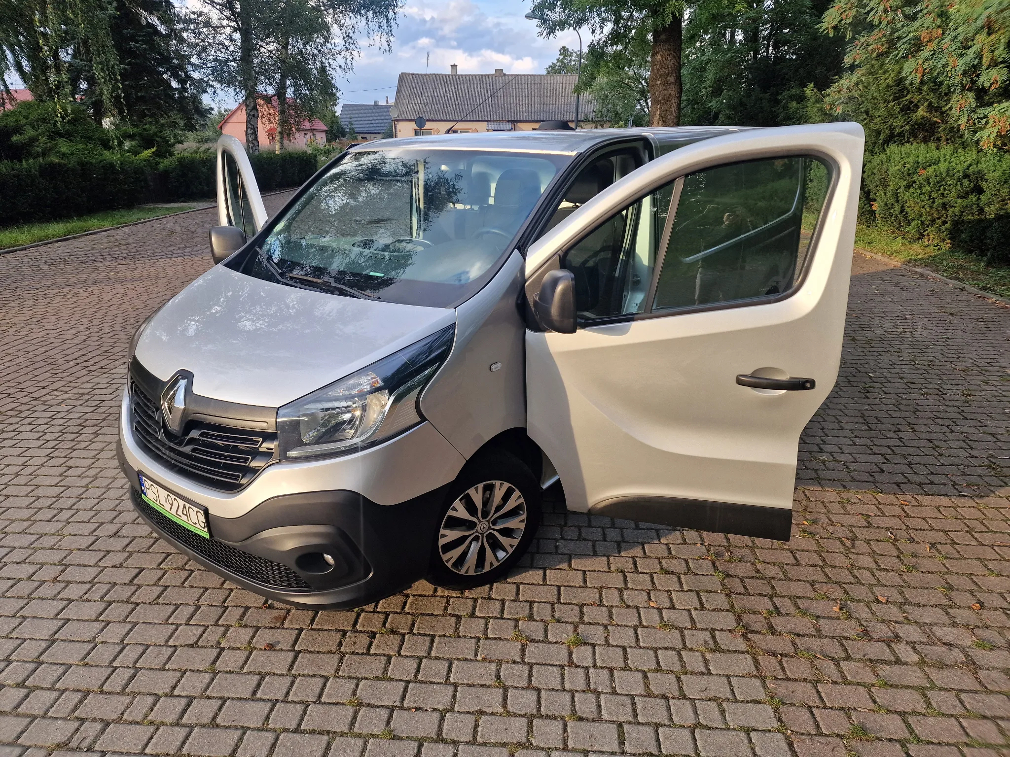 Renault Trafic - 16