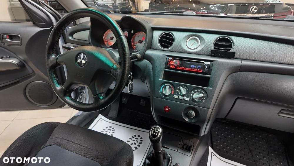 Mitsubishi Outlander 2.0 Comfort - 36