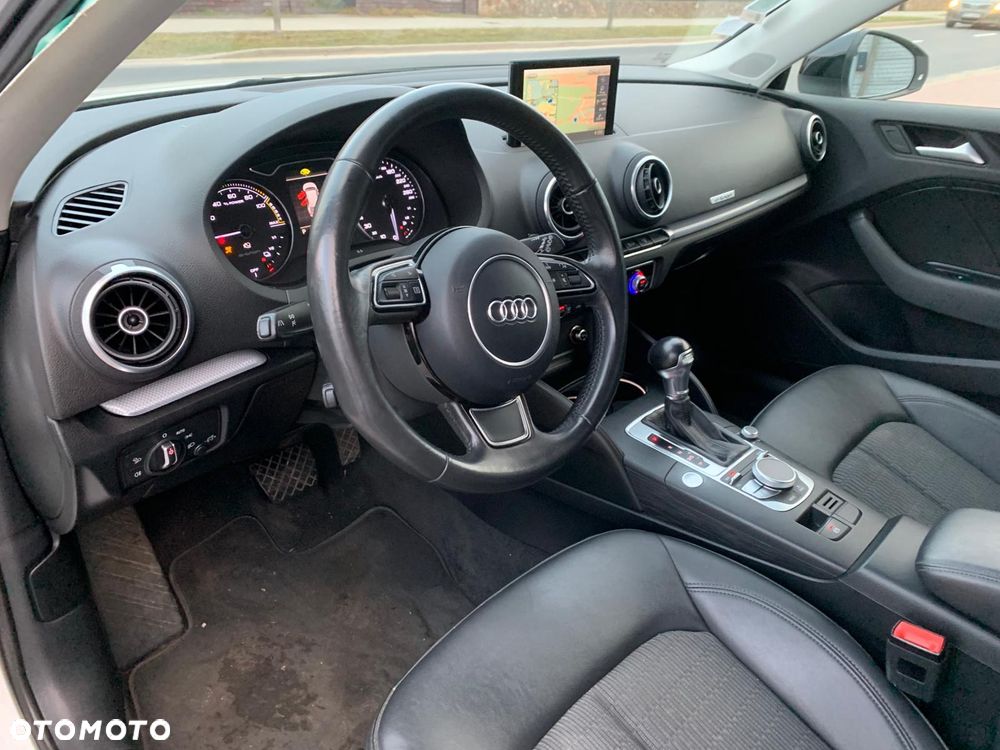 Audi A3 Sportback - 16