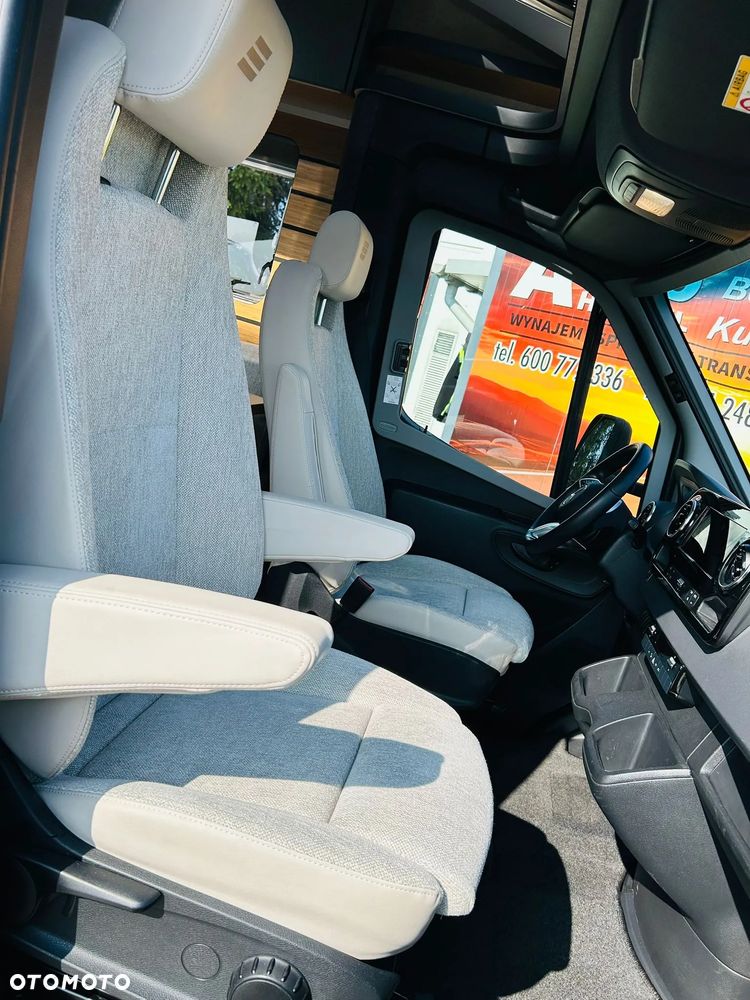 Mercedes-Benz ML-T570 - 17