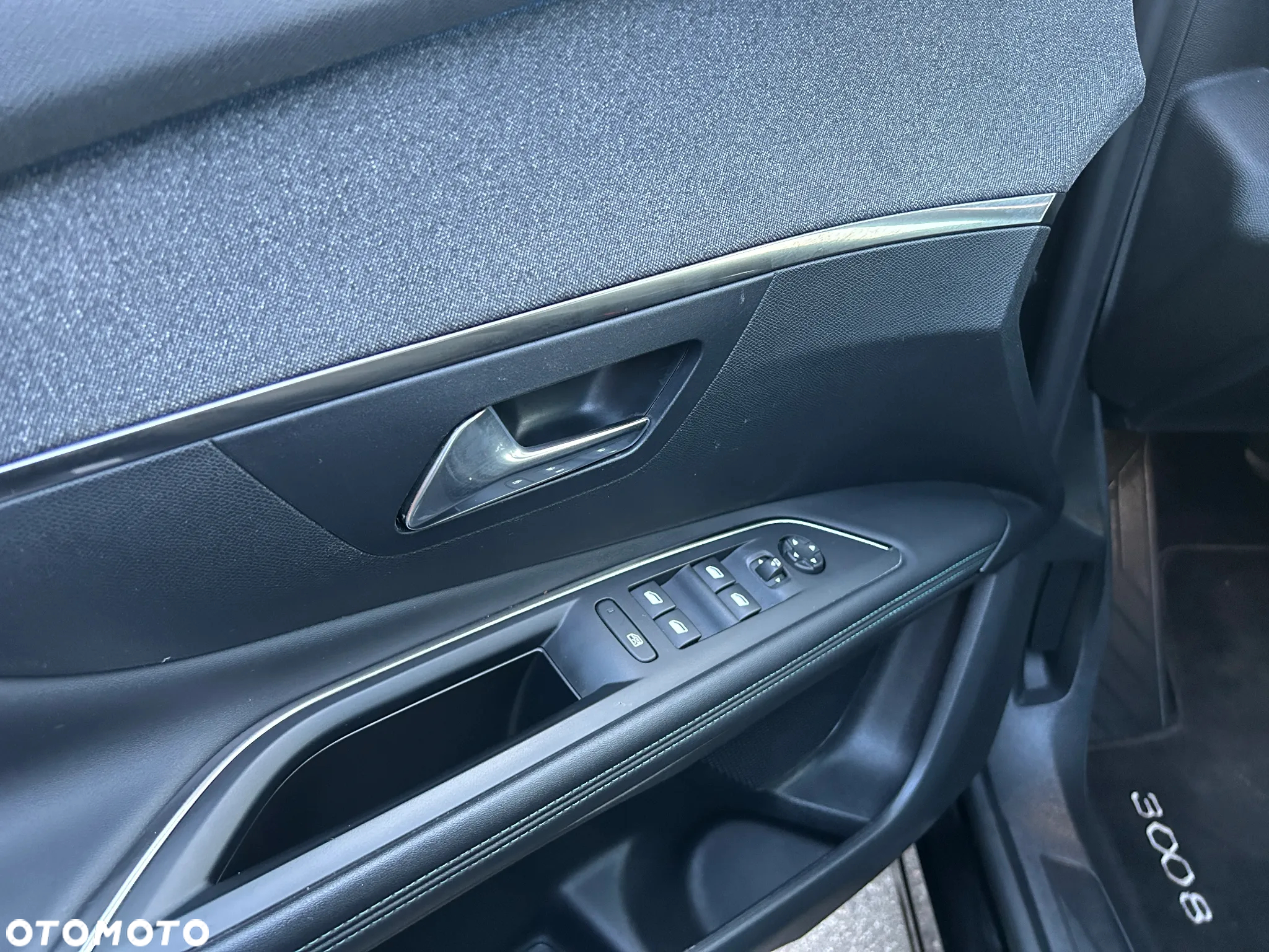 Peugeot 3008 1.6 PureTech Hybrid PHEV Allure Pack S&S EAT8 - 12