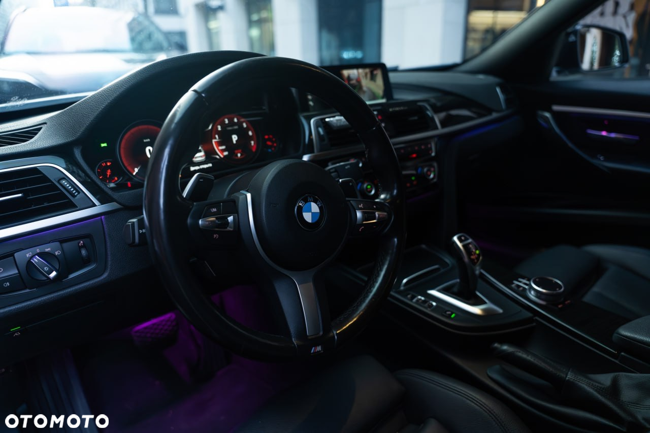 BMW Seria 3 330i xDrive M Sport Sport - 23