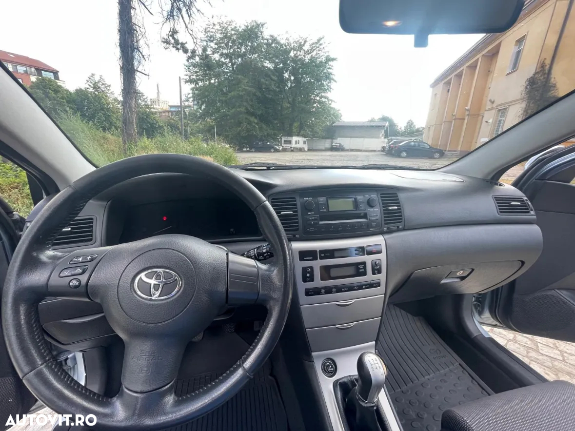 Toyota Corolla 1.4 D H/B Xellence - 12