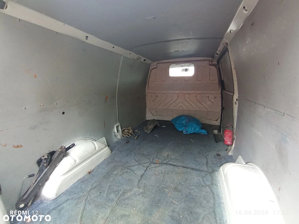 Volkswagen Transporter - 5