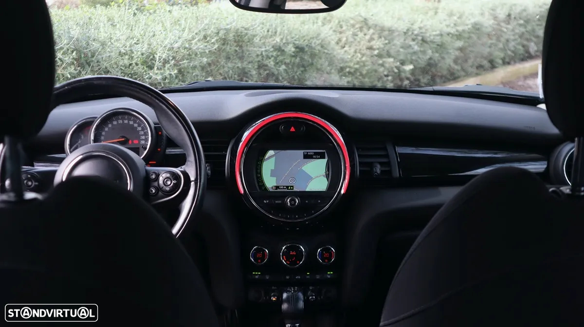 MINI 3 Portas Cooper D Aut. - 22