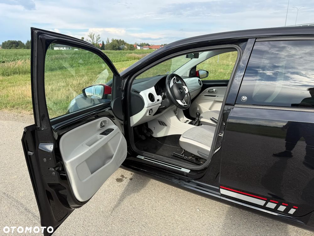Volkswagen up! 1.0 Beats - 9