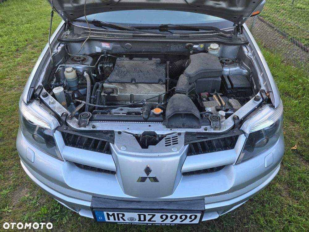 Mitsubishi Outlander - 5