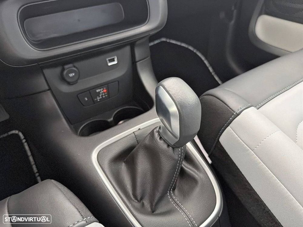 Citroën C3 1.2 PureTech Elle EAT6 — fotografia 19