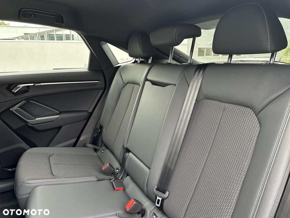 Audi Q3 Sportback - 13