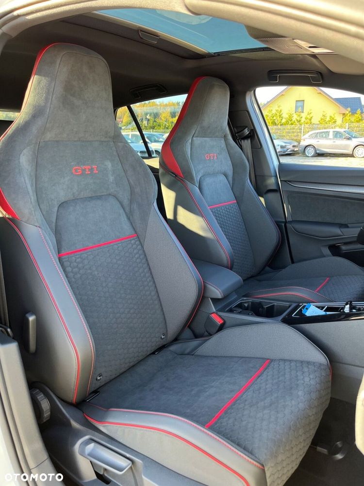 Volkswagen Golf - 9