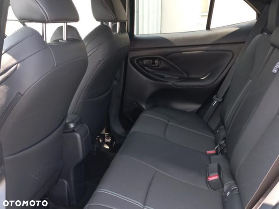 Toyota Yaris Cross Hybrid 1.5 Executive - 12