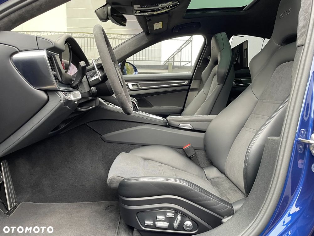 Porsche Panamera - 39