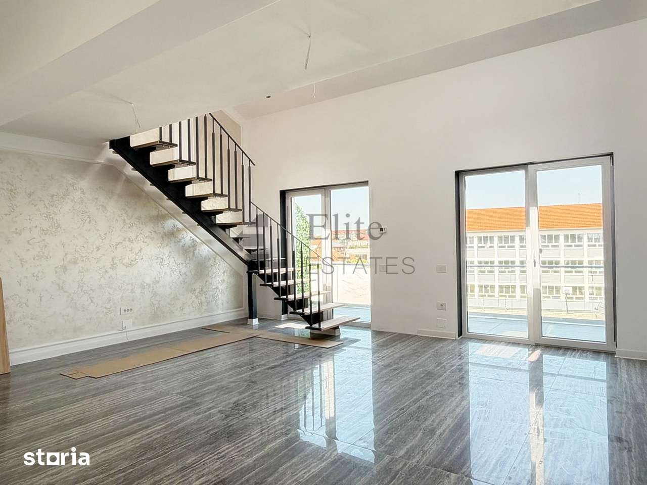 Apartament ultracentral tip Penthouse in Oradea | Bloc nou — fotografia 1