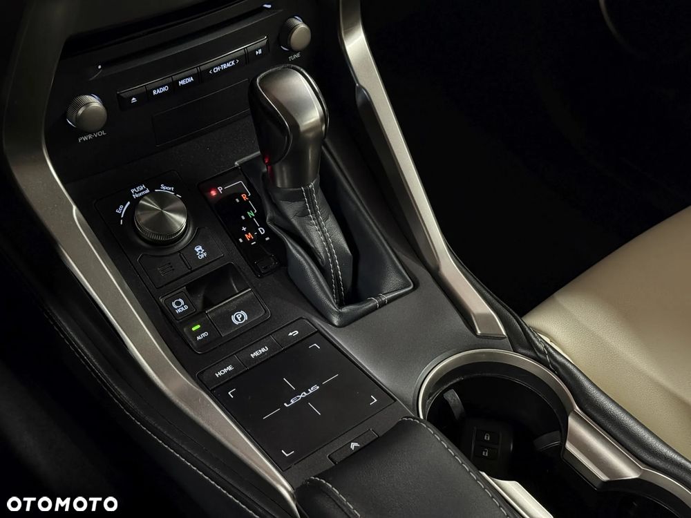 Lexus NX 300 Comfort AWD - 27