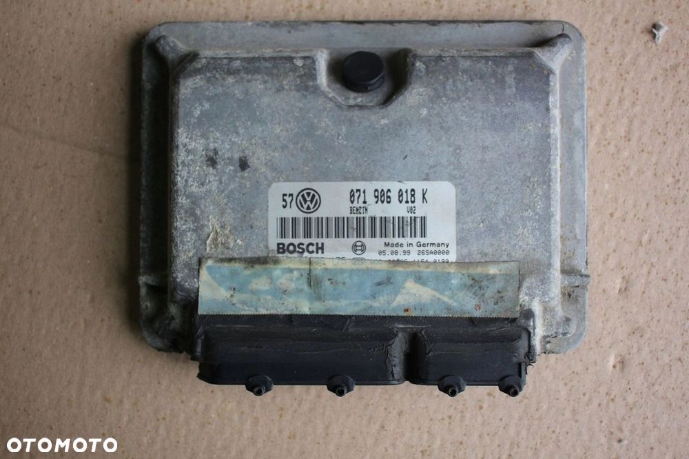 Komputer sterownik silnika VW SEAT SKODA 2.3 V5 150KM benzyna 071906018K - 3